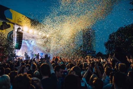 Лято на сцената под небето – най-вълнуващите open-air концерти и фестивали на 2025 г.