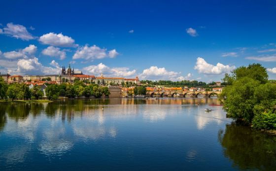Златна Прага – романтика, история и чар на река Вълтава -...
